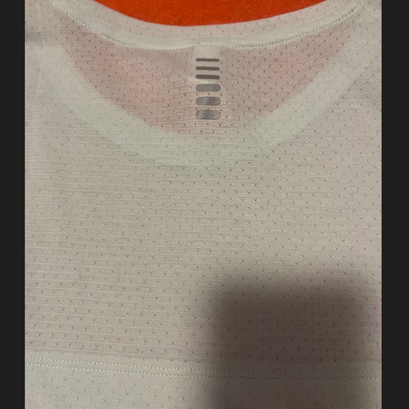 Under Armour Streaker lime green pointelle fitted tee NWT - Picture 11 of 11